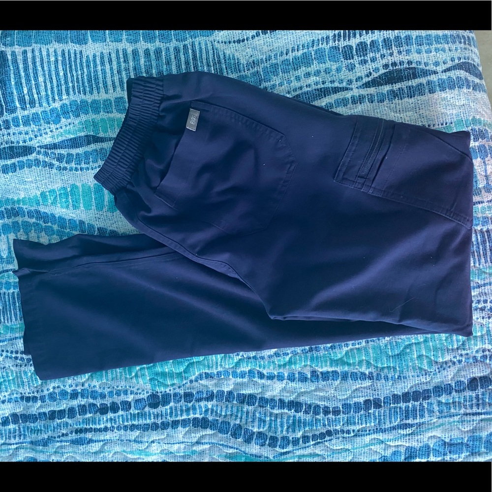 Womens Figs scrub pants XS Tall